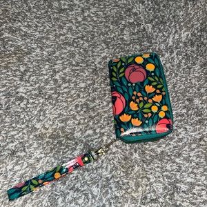 Wanderwallet flower pattern
